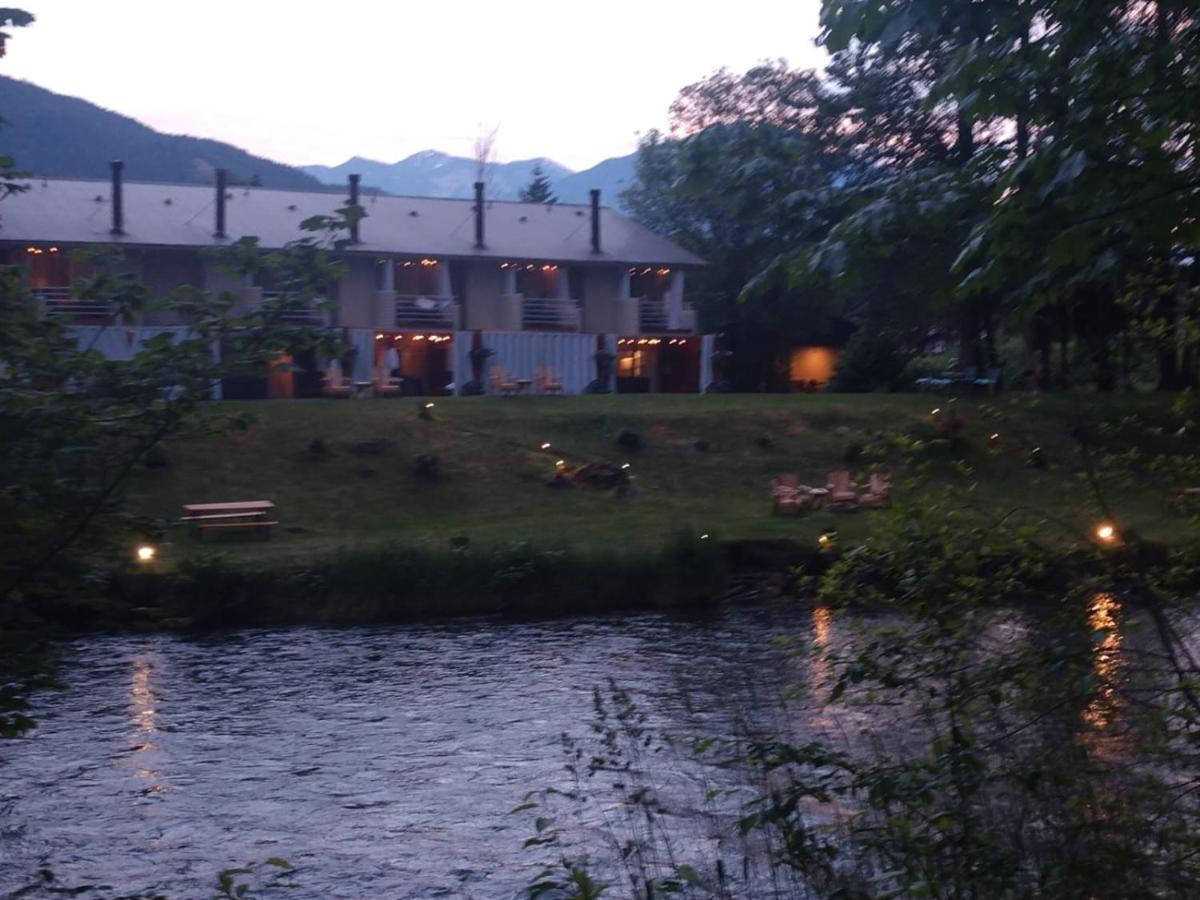 Moon River Suites #5 نورث بيند المظهر الخارجي الصورة